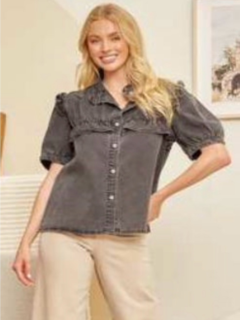 ANDREE BY UNIT Women’s Washed Charcoal Ruffle Button-Down Top